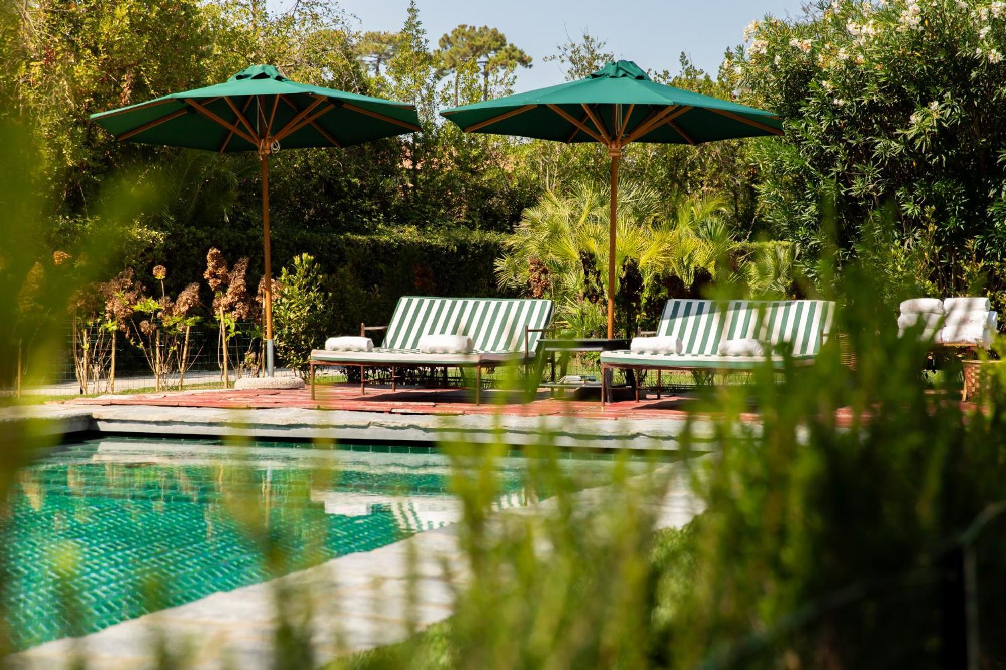 Suite Queen con Vista Piscina